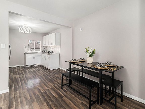 4th image of 1272 E 36th Pl