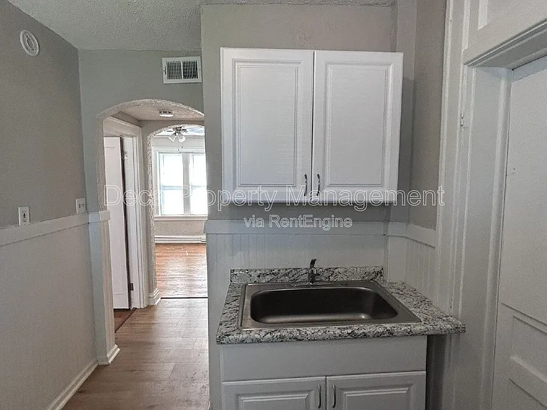 4233 Ellenwood Ave #204 — Photo 6