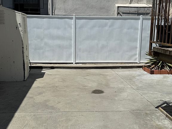 5th image of 7717A Romaine St