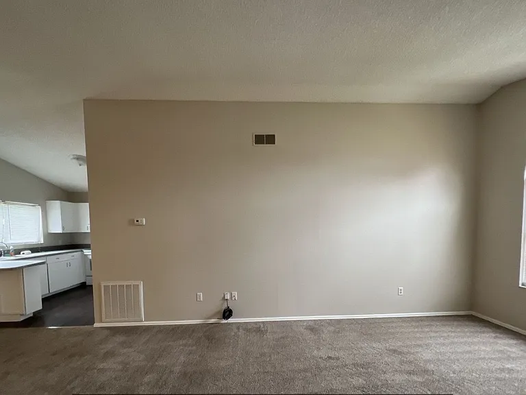 319 Oak Track Dr — Photo 3