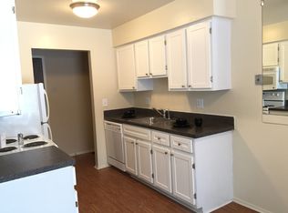 25830 Village Green Blvd APT 201, Harrison Township, MI 48045