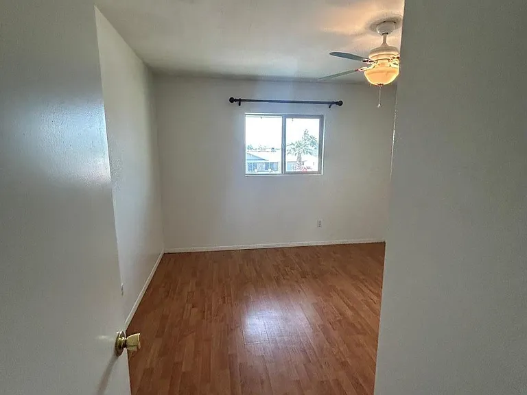 6916 W Georgia Ave — Photo 34