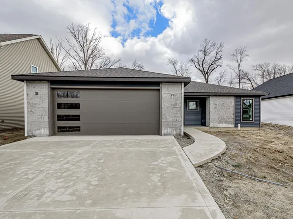 573 Valley River Dr, Columbia City, IN 46725