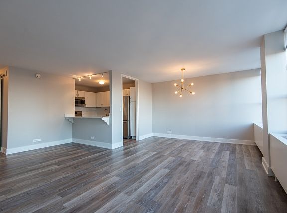 5th image of 655 W Irving Park Rd APT 604
