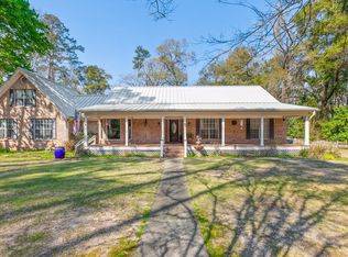 6202 Pickwick Rd, Tallahassee, FL 32309