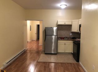 1206 W Airdrie St #1, Philadelphia, PA 19140