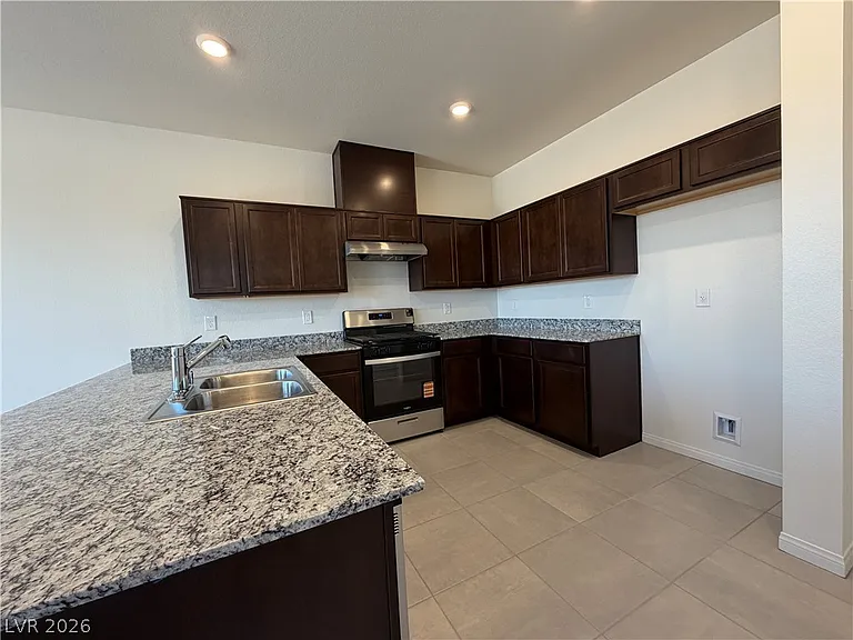 9262 Innot Ave — Photo 6