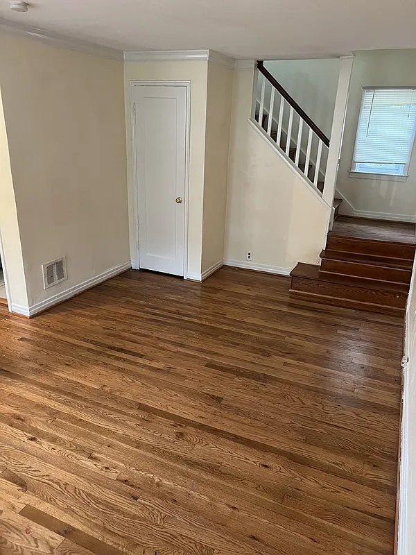 2 bed, 1.0 bath, 900 sqft, $1,700 — Photo 3