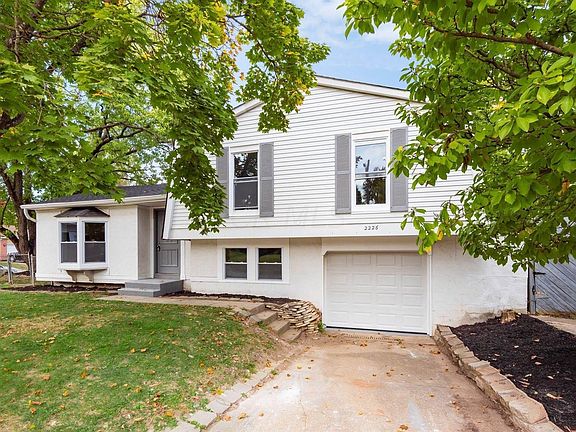 3rd image of 2226 Blue Rock Ln