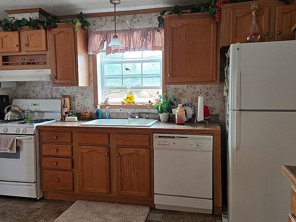 4th image of 2853 Loucks Mills Rd