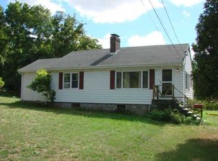 15 Bulgarmarsh Rd, Tiverton, RI 02878