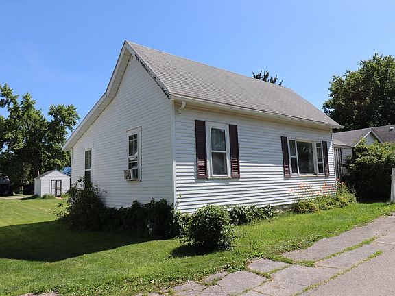 2nd image of 520 W Fulton St