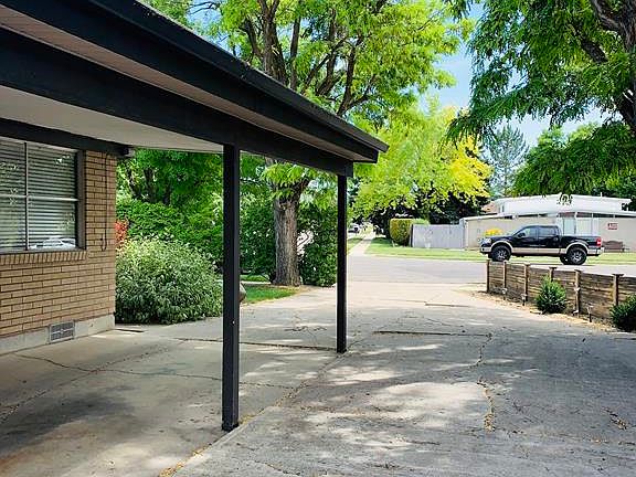 4th image of 3028 W Southbourne Way
