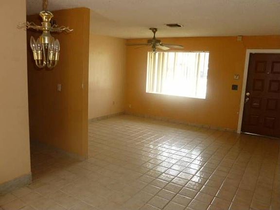 INTERIOR LIVING SPACE