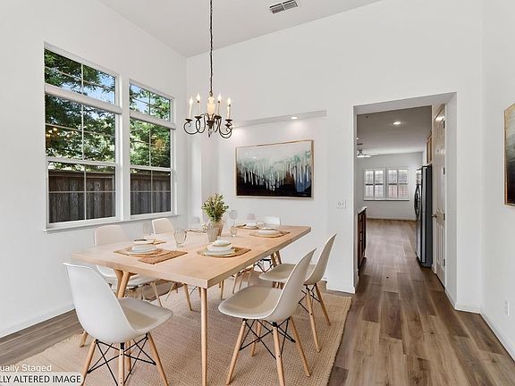 5th image of 10 Culbertson Court