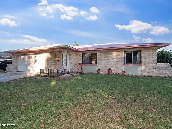 2nd image of 2035 Russell Dr
