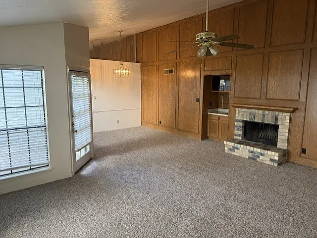 4424 Junction Dr — Photo 2
