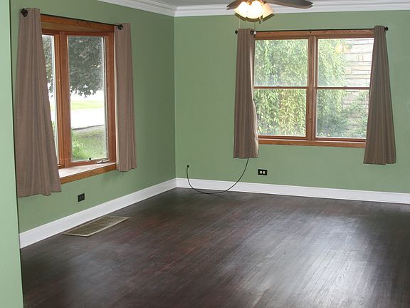 2nd image of 16915 Oak Park Ave