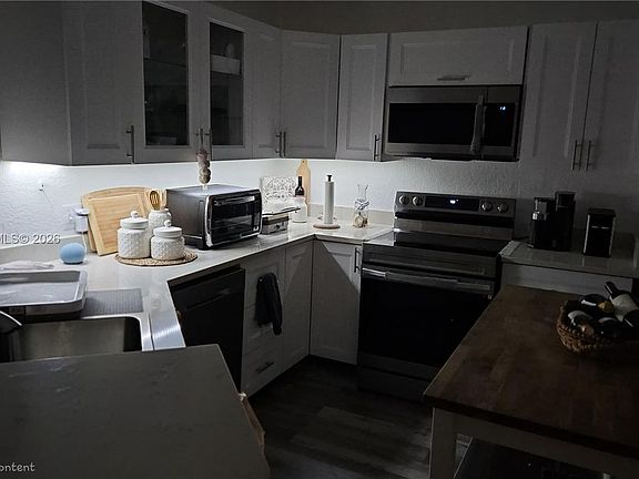 3rd image of 2007 E Belmont Ln #2007