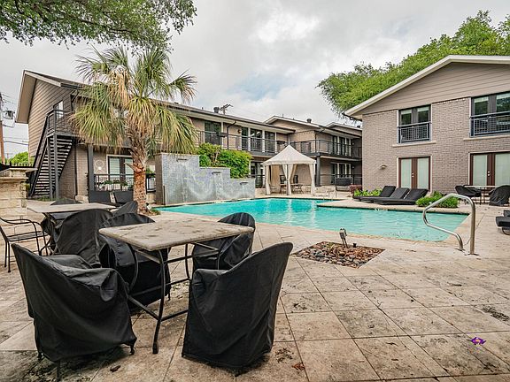 3rd image of 7809 Meadow Park Dr #208
