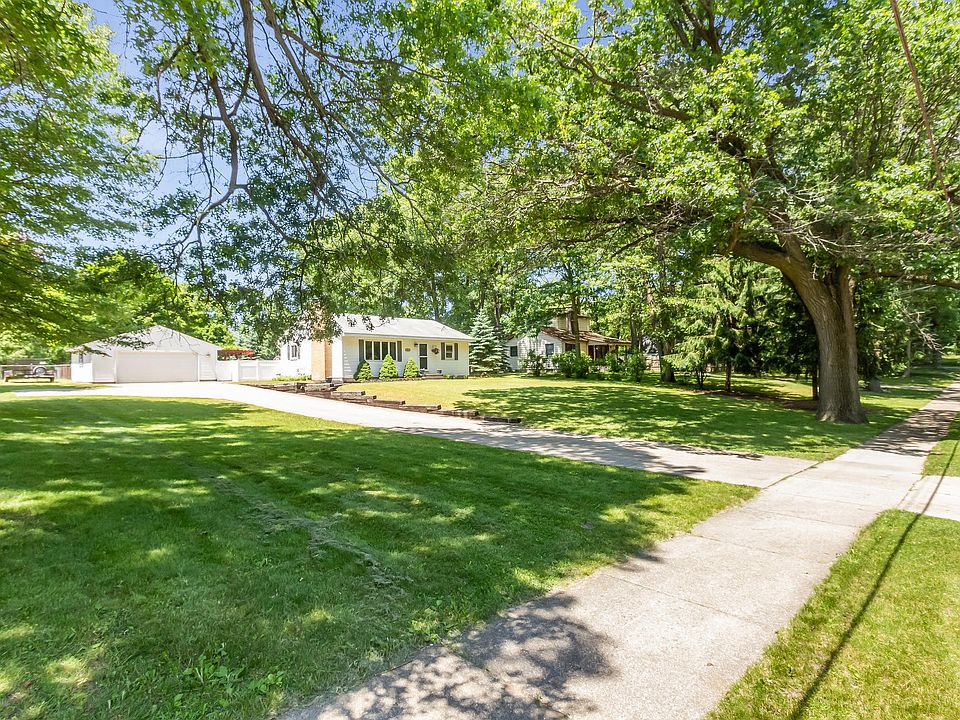 1st image of 3865 Oak Valley Ave SW