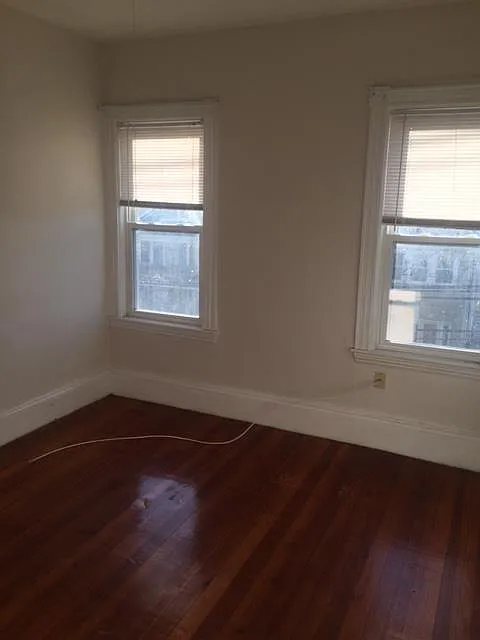 2 bed, 1100 sqft, $2,625 — Photo 4
