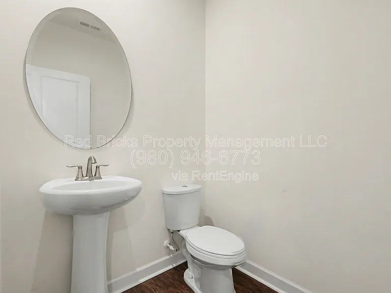 11144 Comiskey Ln — Photo 14