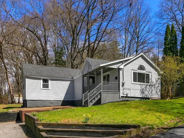 5 Merrimac Ave, Merrimac, MA 01860