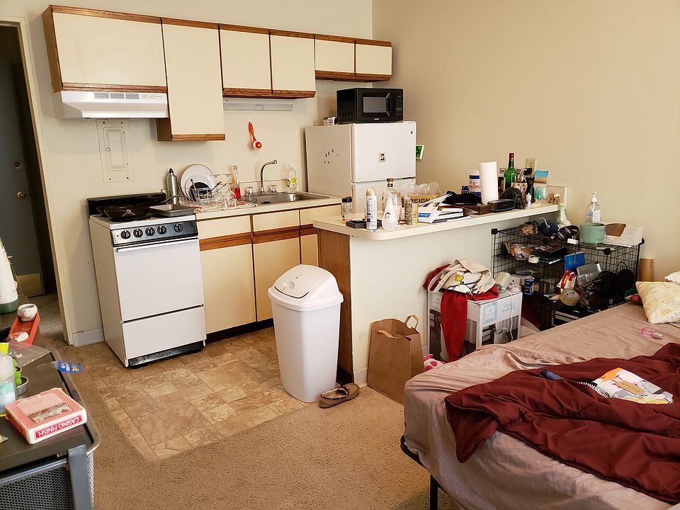 2nd image of 1124 Commonwealth Ave #5M