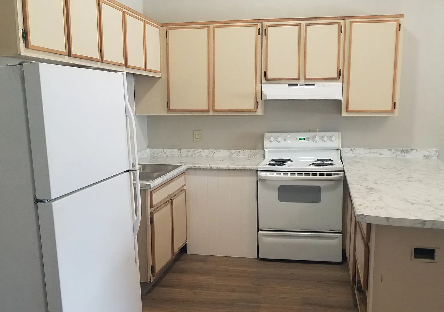Check Out This 2 bedroom/1 bathroom Duplex! — Photo 4