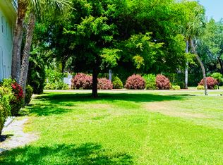 3250 10th St N APT A4, Naples, FL 34103