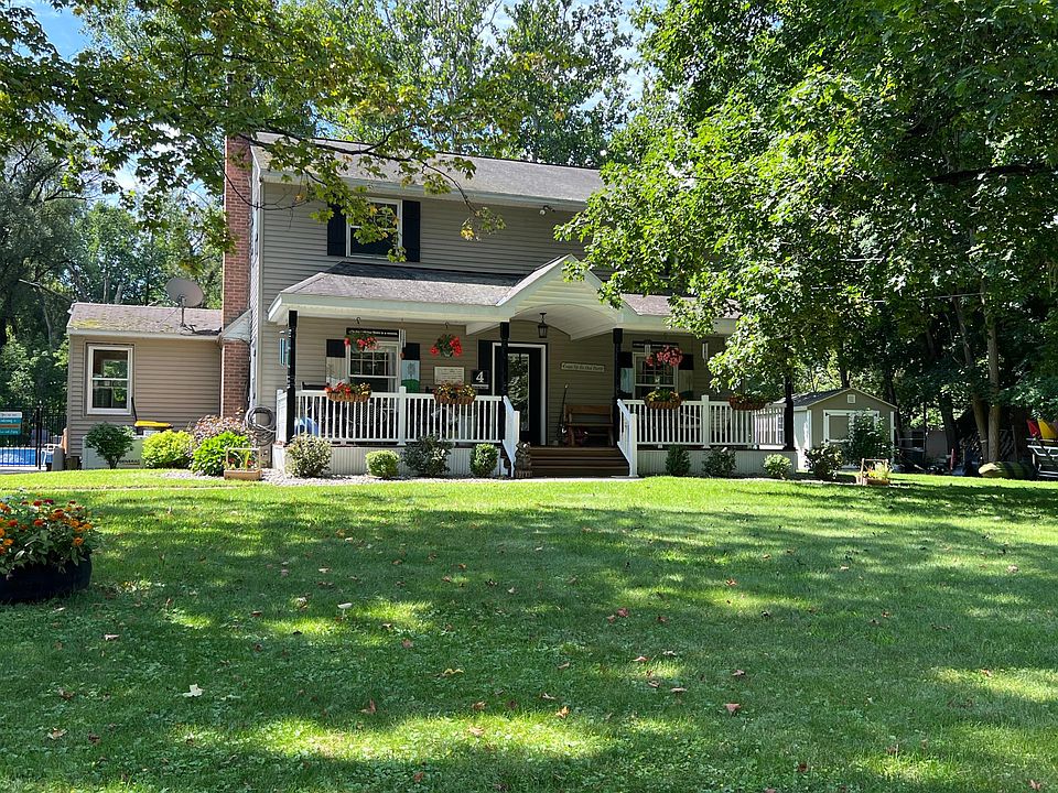 1st image of 4 Little Troy Ln