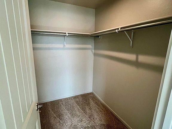 5th image of 2420 Ray Ave W