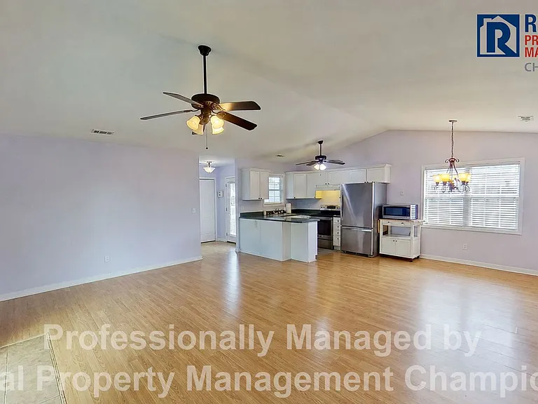 7410 Milan Ct — Photo 3