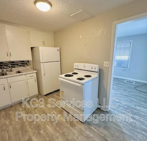 6131 NE Vivion Rd — Photo 7