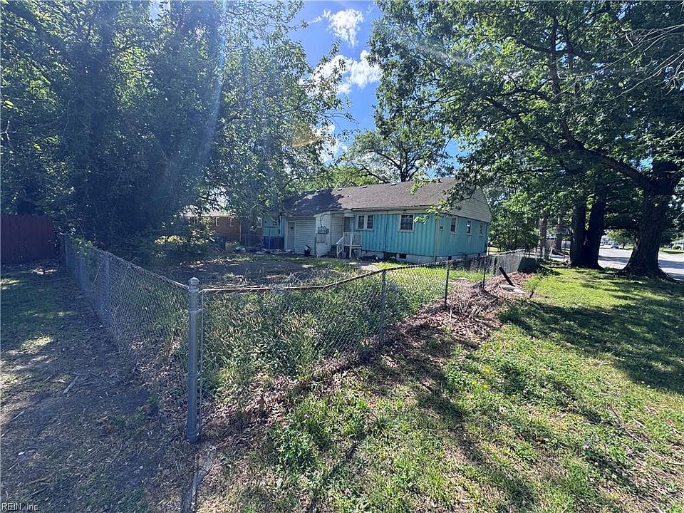 2nd image of 3500 Evangeline St