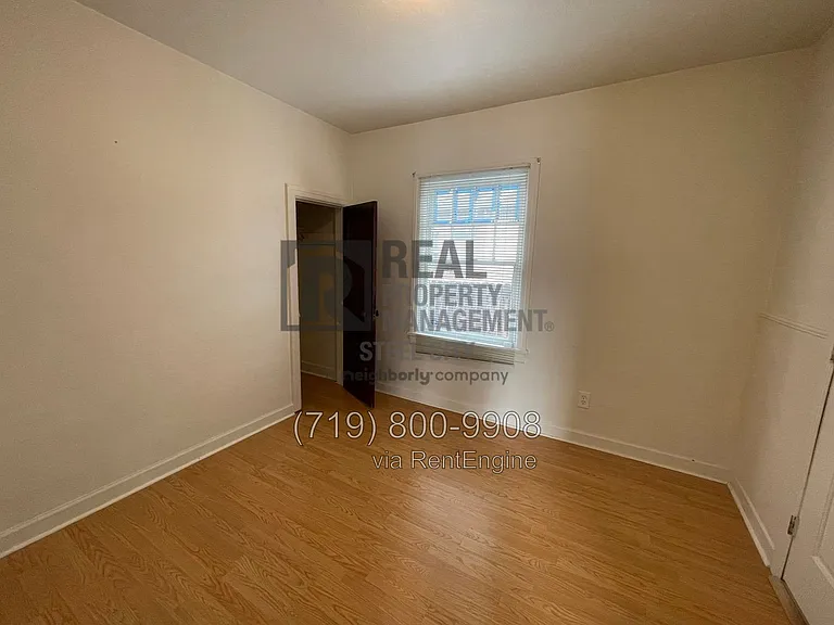1119 Jackson St — Photo 8