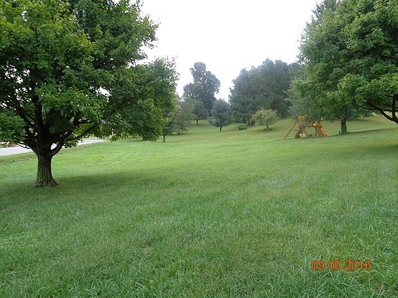 3rd image of 720 Wexford Way
