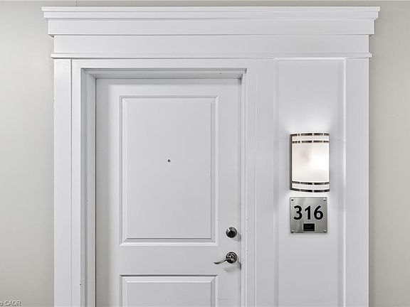 3rd image of 1077 Gordon St #316