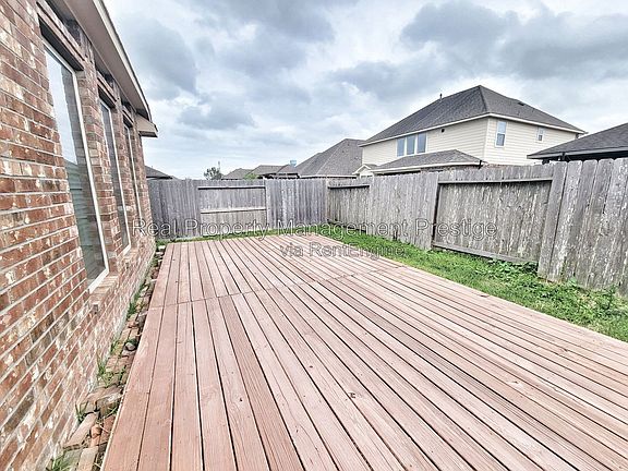3rd image of 4820 Piares Ln