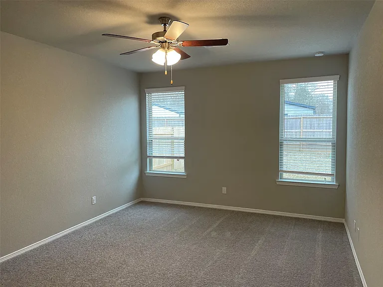 822 Redinger Ridge Dr — Photo 10