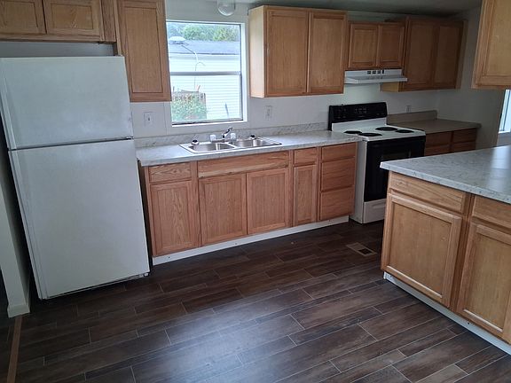 5th image of 1234 Stoneybrook Dr