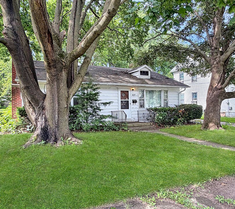 1st image of 807 E Illinois St