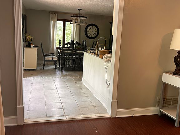 3rd image of 3896 Willow Ridge Ct