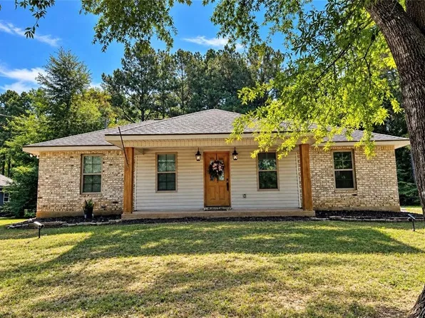 1086 Flagon Rd, Pineville, LA 71360