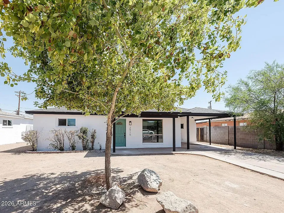 2915 W Griswold Rd