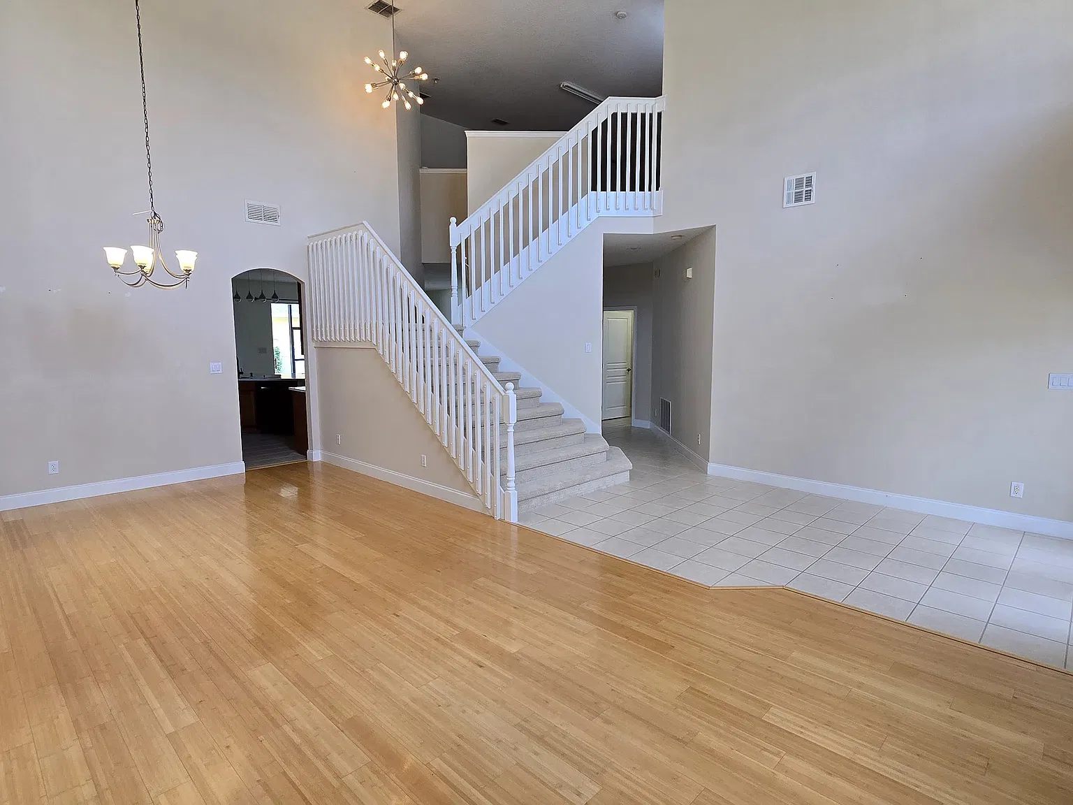 4 bed, 3.5 bath, 3355 sqft, $2,950 — Photo 3