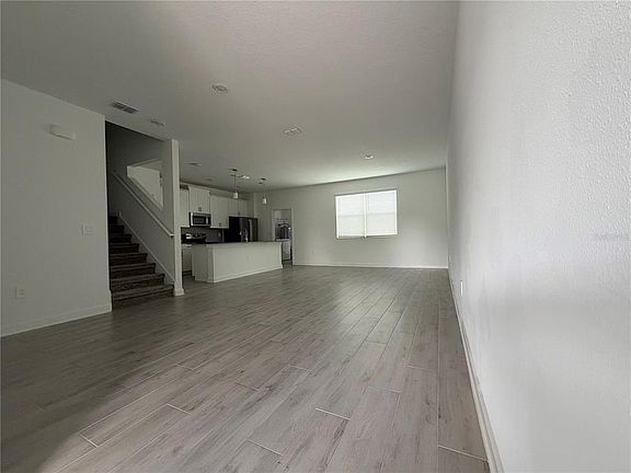 5th image of 3110 Addison Blvd