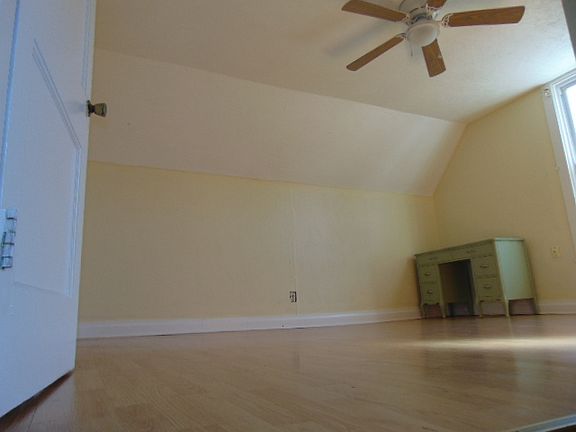 5th image of 127 N Sugar St