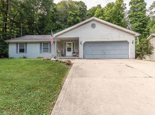 622 Courtland Dr, Howard, OH 43028